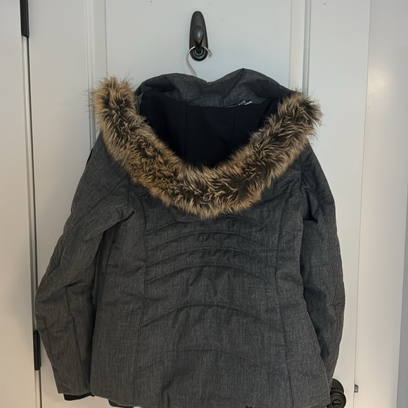 Obermeyer - Tuscany II Insulated Jacket - size 10 NWT - Picture 3 of 9